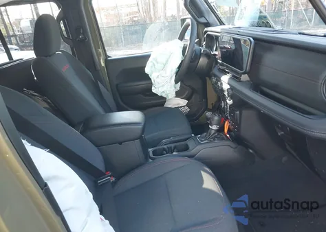 2025 Jeep Wrangler 4-Door Rubicon 4X4 z USA, uszkodzony, nr VIN 1C4PJXFNXSW529267